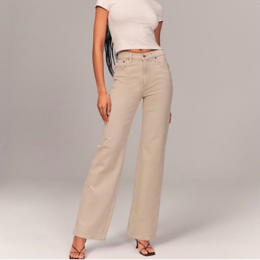 Abercrombie & Fitch Women's Tan Curve Love 90s Relaxed High Rise Jeans 8L